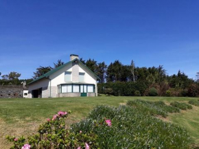 Luxury VILLA CAMÉLIA. Mountains, golf, horses, levada walks.